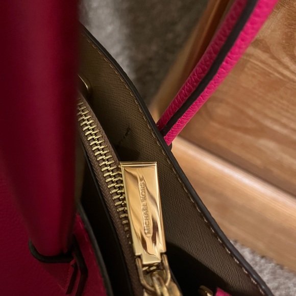 NWOT MICHAEL KORS MERCER WITH STRAP - Picture 2 of 12